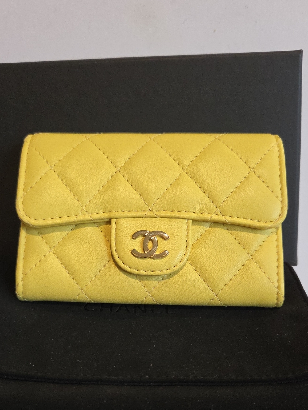 CHANEL Yellow Quilted Lambskin CC Flap Card Holder Box/Dustbag, Card